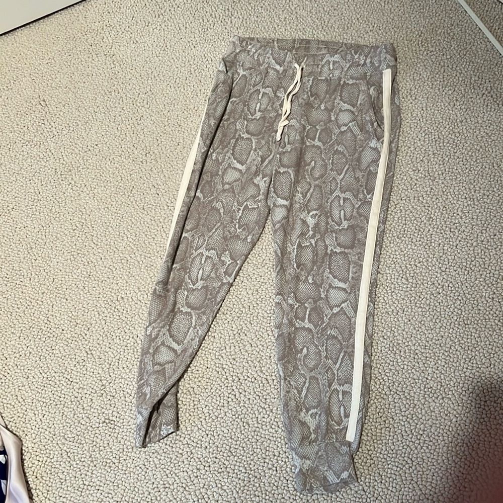 Sundry lounge wear pants size 2